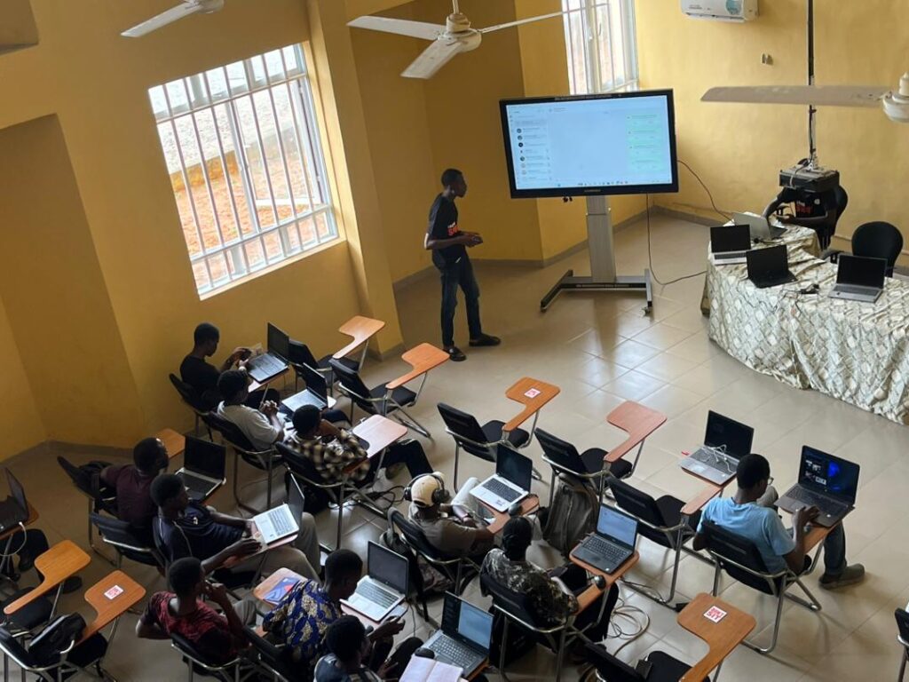 WhatsApp Image 2025-11-20 at 20.48.19